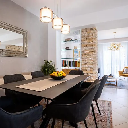 Ruhige Tina 8 By Interhome
